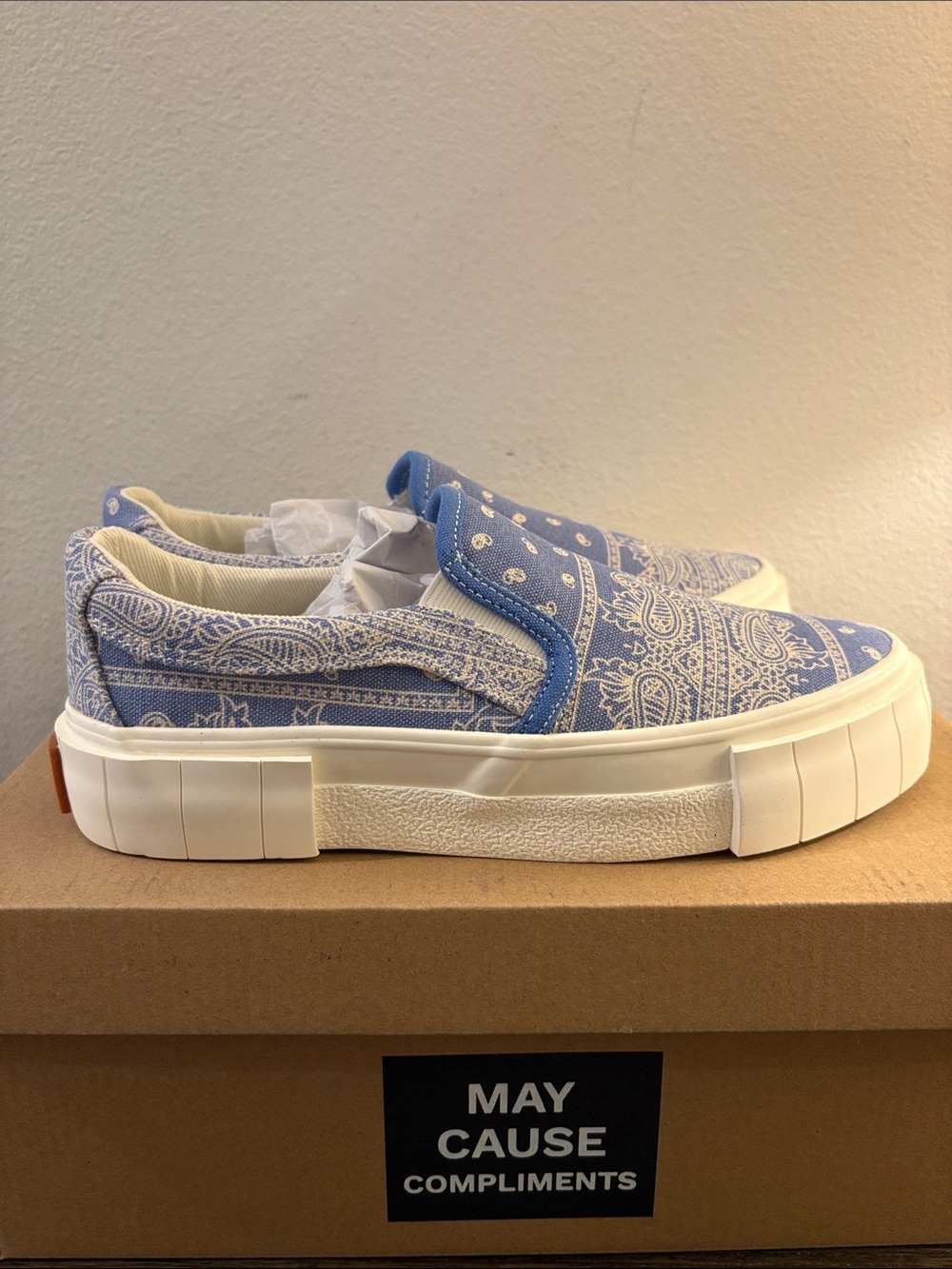 NIB [Good News] Paisley Yess Blue/White Slip-On Sneakers Women’s EU 38 / US 8 - Picture 6 of 15